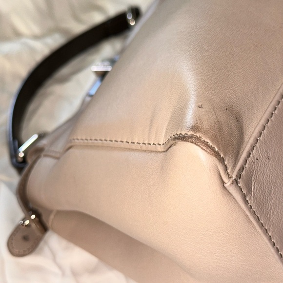 FENDI Peekaboo Leather Cross Body Bag - Picture 4 of 16